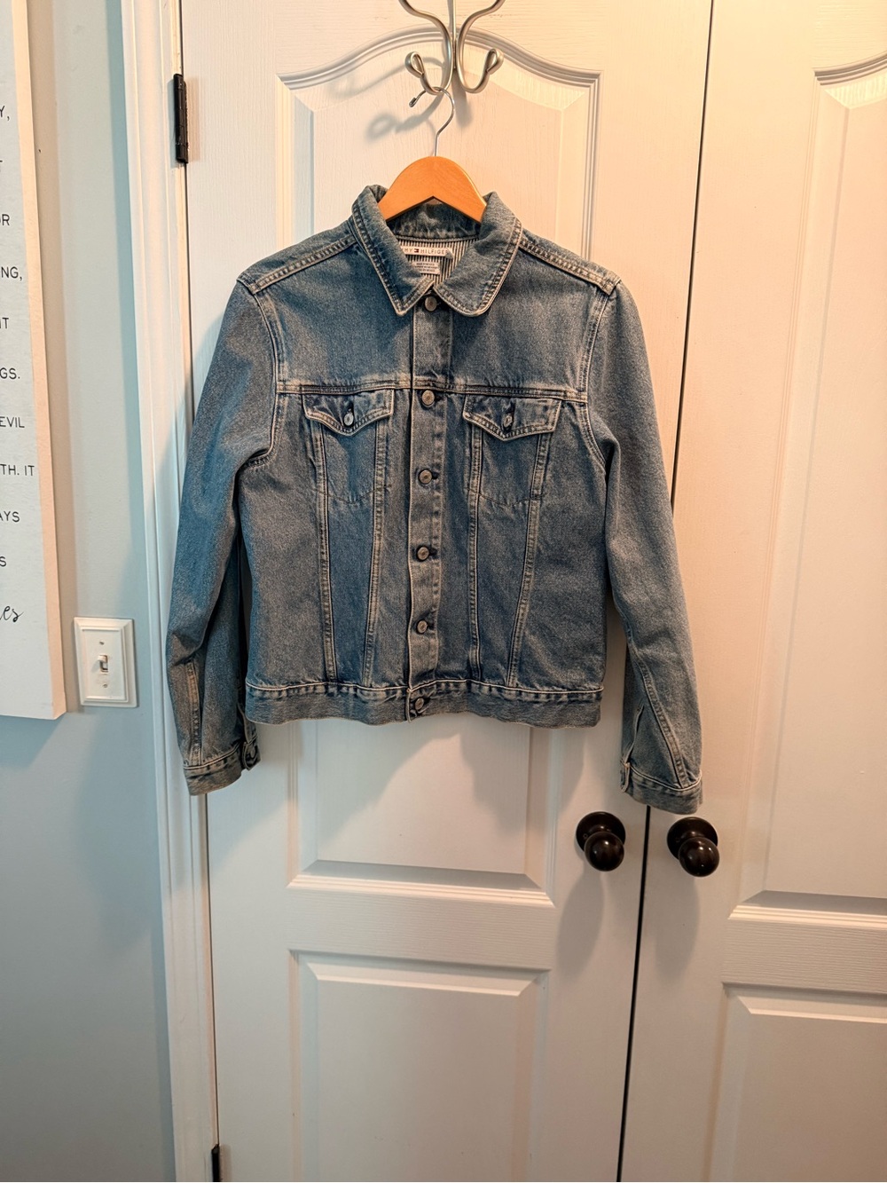 Tommy Hilfiger Jean Jacket Womens Size XL Blue Denim Trucker Jacket Vintage